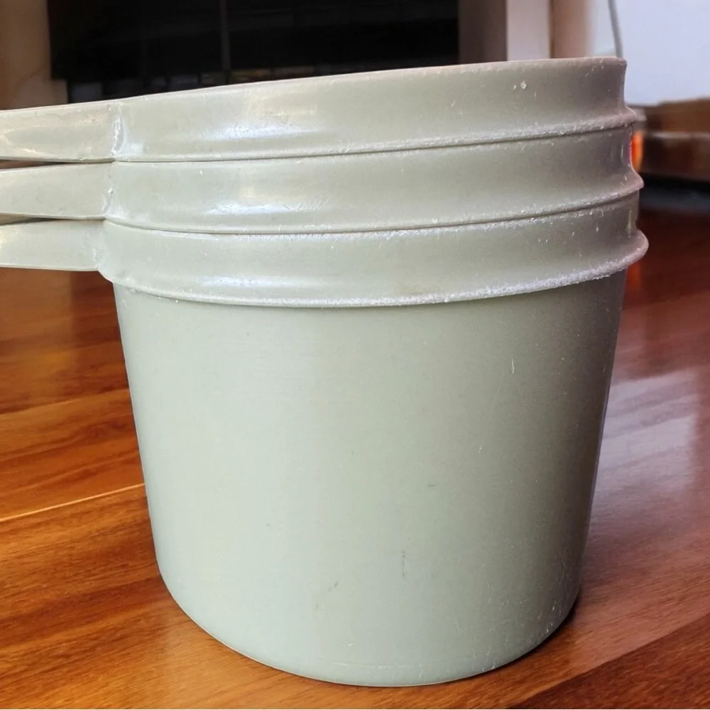 Vintage Tupperware Measuring Cups – Avocado Green – 1 Cup, 3/4 Cup, 2/3 Cup